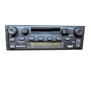 OEM Mack VR100 Truck Radio – Factory AM/FM RDS Stereo 21002818 Fits Mack Trucks